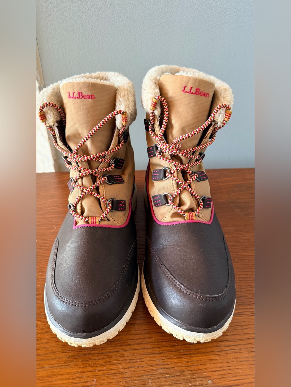 L.L. Bean Women’s Ultralight Insulated Pac Winter Boots Mid Canyon Khaki- 10